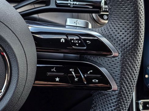 New 2025 Mercedes-Benz GLC 300 4MATIC image 21