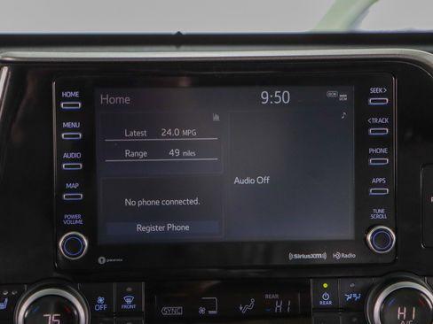 Used 2021 Toyota Highlander XLE image 18