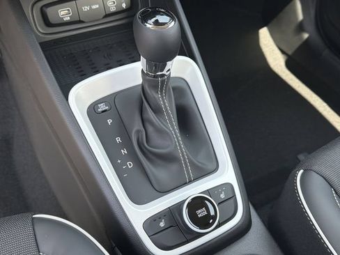New 2026 Hyundai Venue SEL FWD image 31