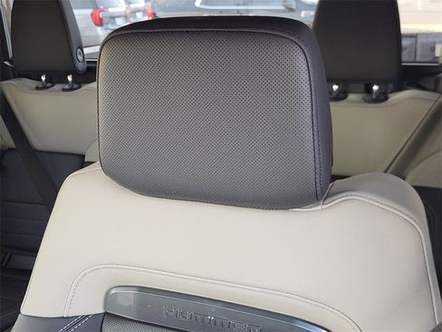 New 2026 GMC Hummer EV 4x4 Crew Cab image 16