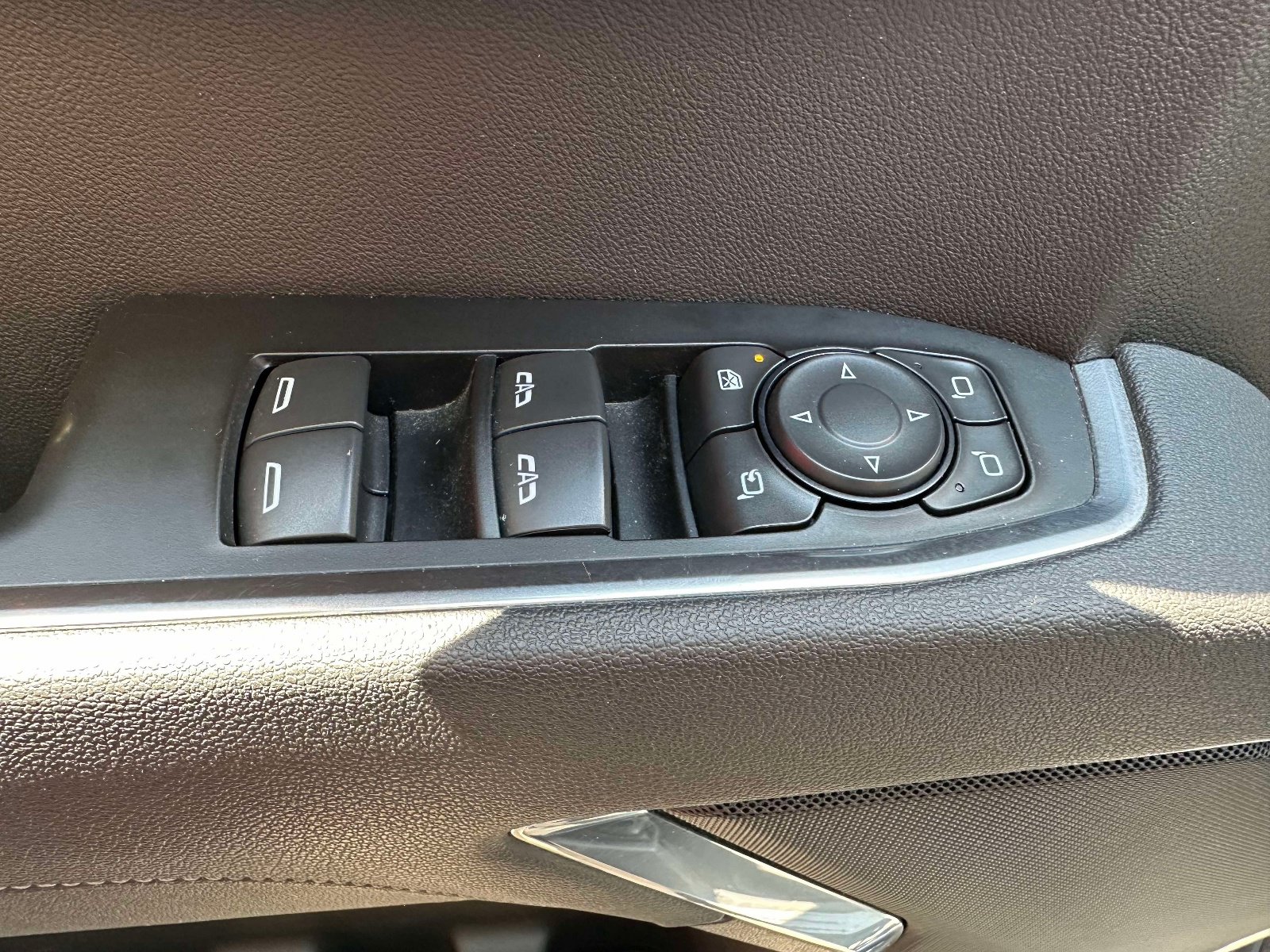 Used 2026 GMC Sierra 1500 SLT AWD/4WD image 18