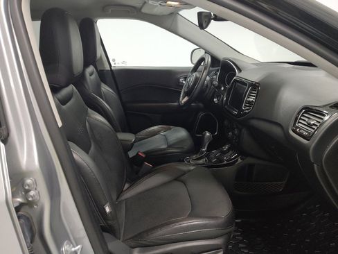 Used 2018 Jeep Compass Limited w/ Navigation Group AWD/4WD image 21