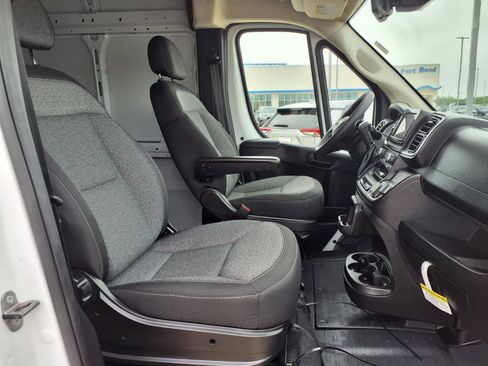 Used 2026 RAM ProMaster 3500 w/ Quick Order Package 22G SLT FWD image 26