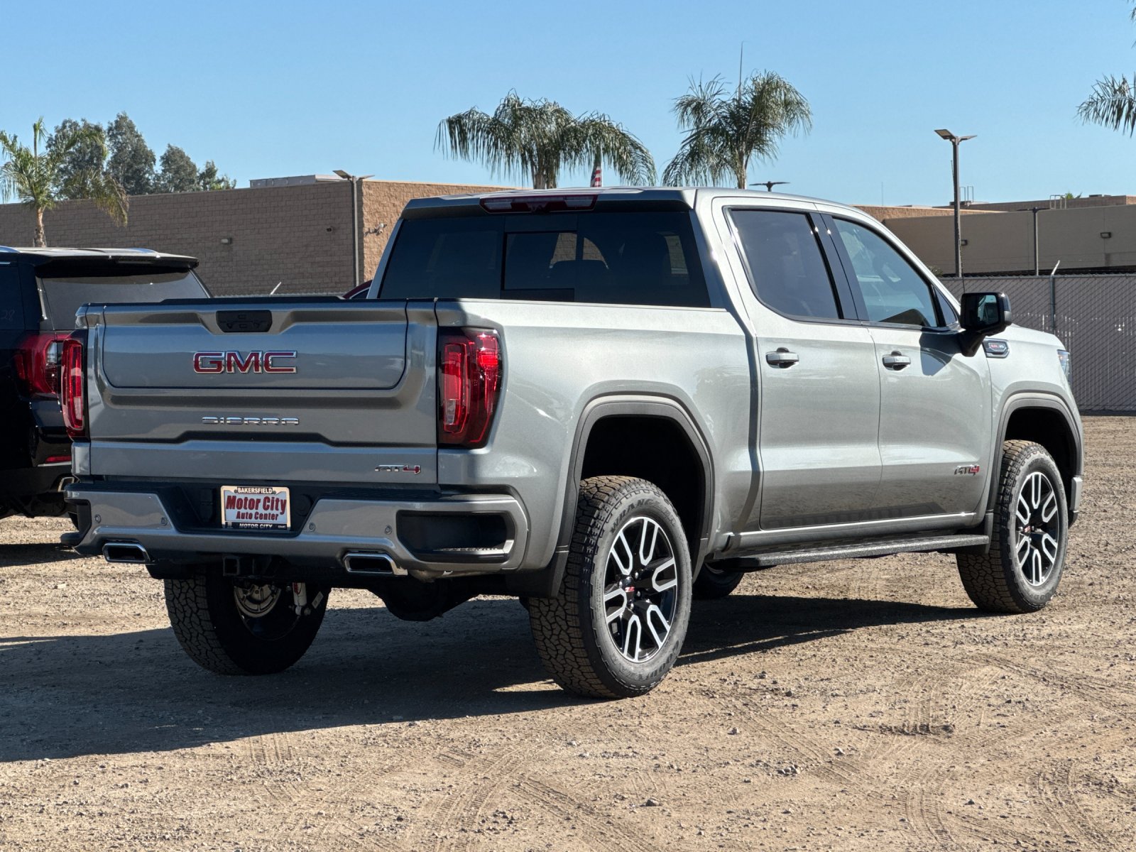 New 2026 GMC Sierra 1500 AT4 w/ AT4 Premium Package AWD/4WD image 4