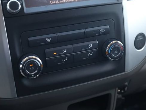Used 2019 Nissan Frontier SV RWD image 18