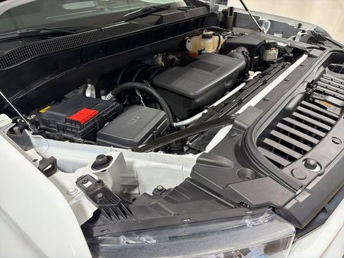 Certified 2022 Chevrolet Silverado 1500 RST w/ Z71 Off-Road Package AWD/4WD image 41