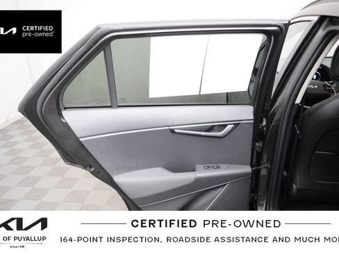 Certified 2023 Kia Niro Wind w/ Wind Preserve Package FWD image 12