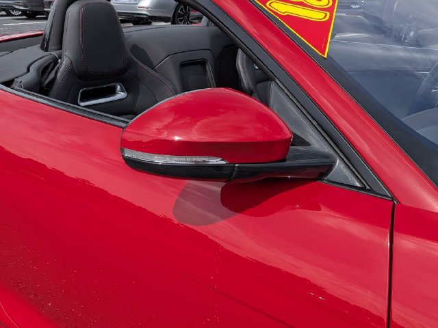 Used 2018 Jaguar F-TYPE R-Dynamic RWD image 18