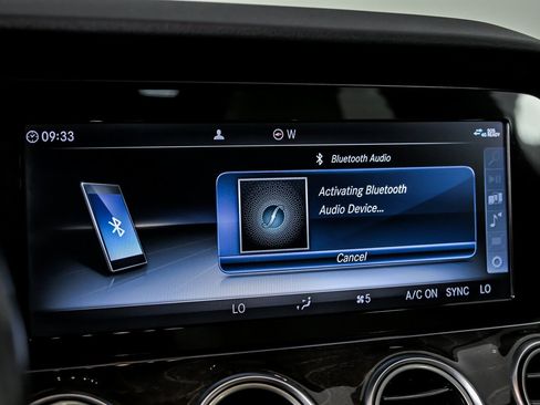 Used 2019 Mercedes-Benz E 300 4MATIC image 34