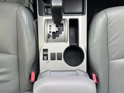 Used 2013 Toyota 4Runner SR5 w/ Convenience Pkg image 14