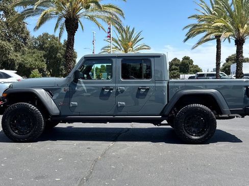 Used 2025 Jeep Gladiator Mojave w/ Safety Group AWD/4WD image 6