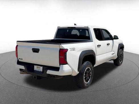 Used 2024 Toyota Tacoma TRD Off-Road image 15