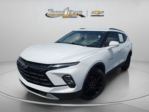 Used 2024 Chevrolet Blazer LT w/ Convenience Package FWD image 4