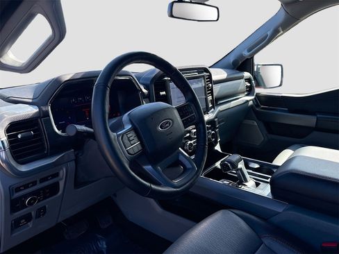 Used 2024 Ford F150 Lariat w/ FX4 Off-Road Package image 9