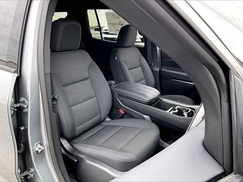 New 2026 Chevrolet Traverse LT w/ Driver Confidence Package AWD/4WD image 31