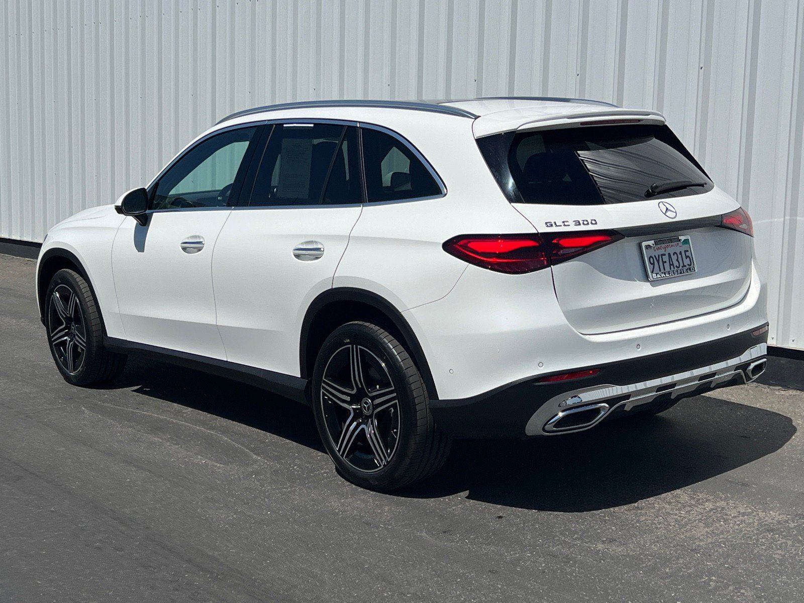 Used 2026 Mercedes-Benz GLC 300 image 4