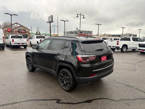 New 2026 Jeep Compass Latitude image 3