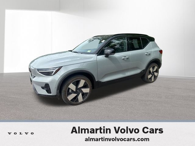 Certified 2026 Volvo EX40 Plus w/ Climate Package AWD/4WD image 1