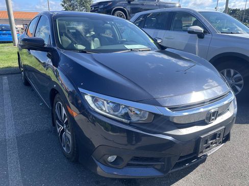 Used 2017 Honda Civic EX-T image 1