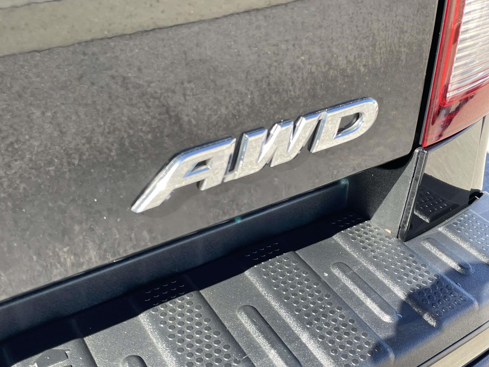 Used 2017 Honda Ridgeline Black Edition image 8