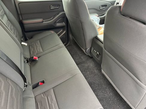 New 2026 Nissan Frontier PRO-4X w/ Pro-4x Convenience Package image 18