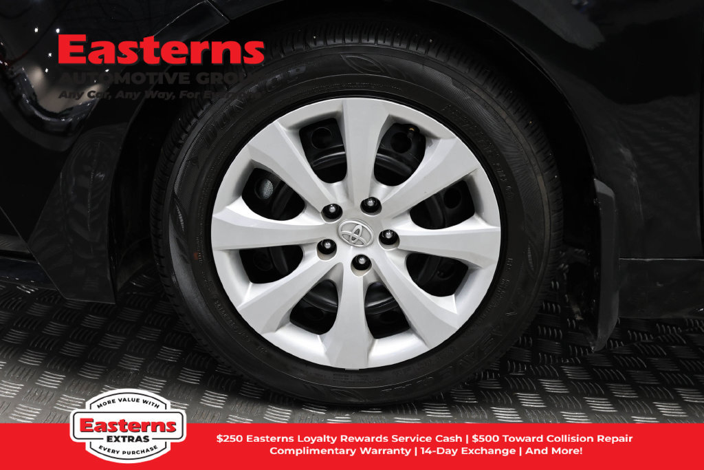 Used 2026 Toyota Corolla LE FWD image 32