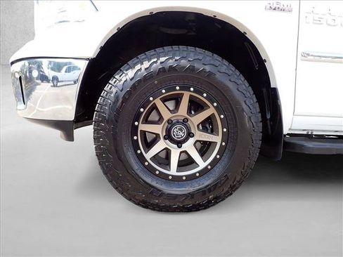 Used 2014 RAM 1500 Laramie w/ Convenience Group AWD/4WD image 7