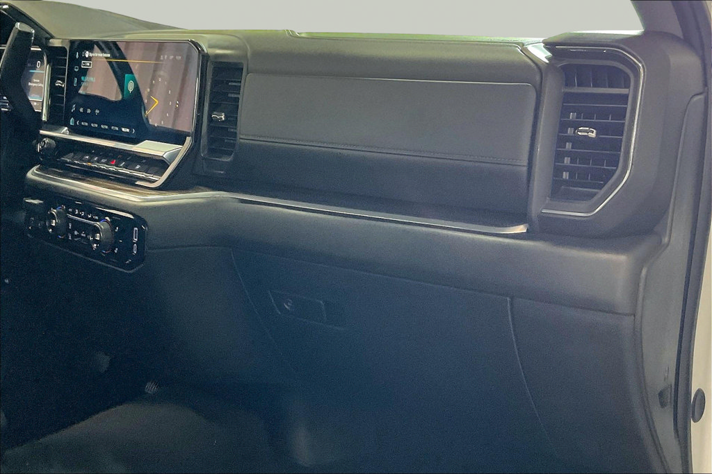 Used 2025 Chevrolet Silverado 1500 LT RWD image 23