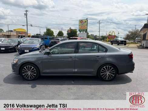 Used 2016 Volkswagen Jetta Sport FWD image 4