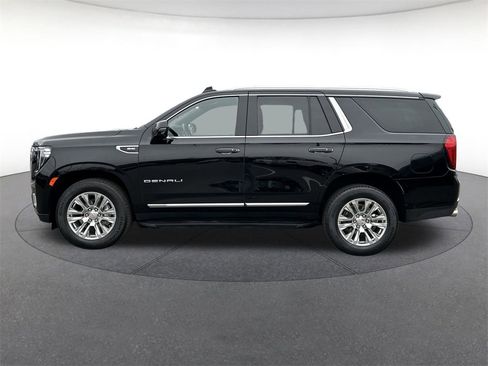 Used 2023 GMC Yukon Denali image 2