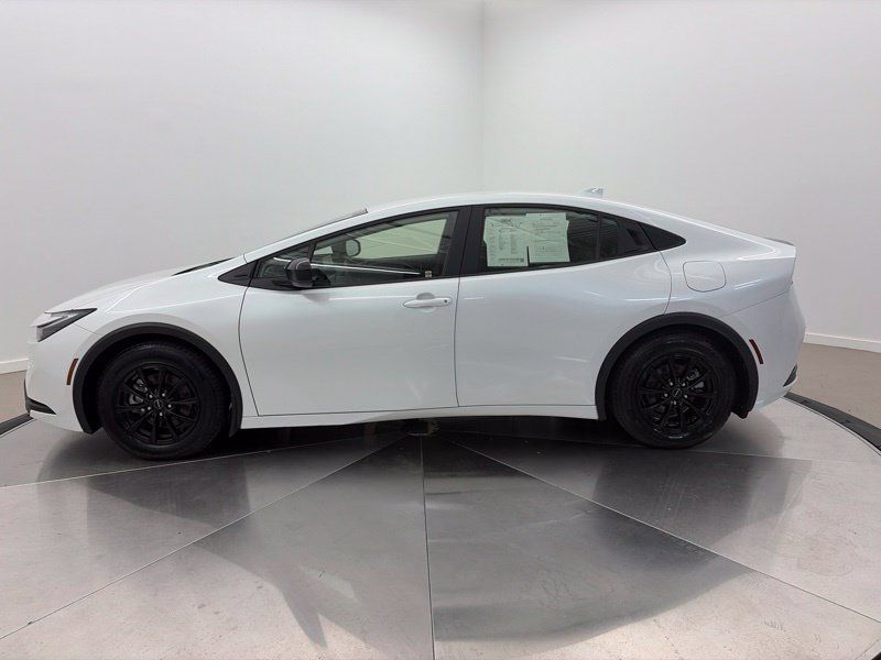 Used 2023 Toyota Prius Prime FWD image 6
