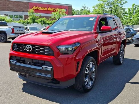 Used 2025 Toyota 4Runner TRD Sport AWD/4WD image 3