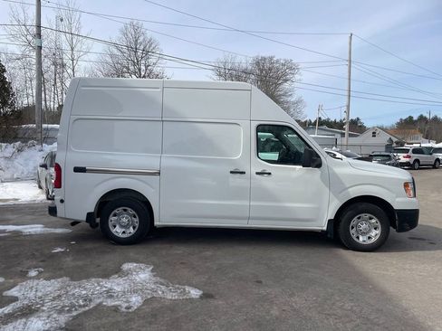Used 2021 Nissan NV 2500 SV RWD image 4