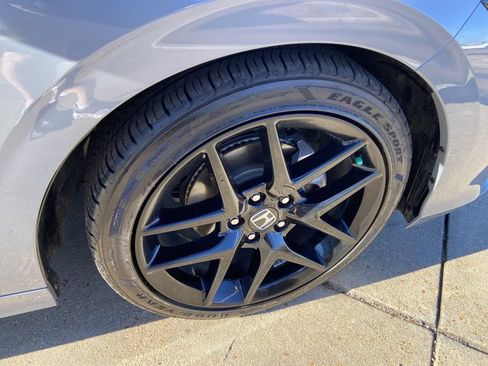 Used 2025 Honda Civic Sport image 31