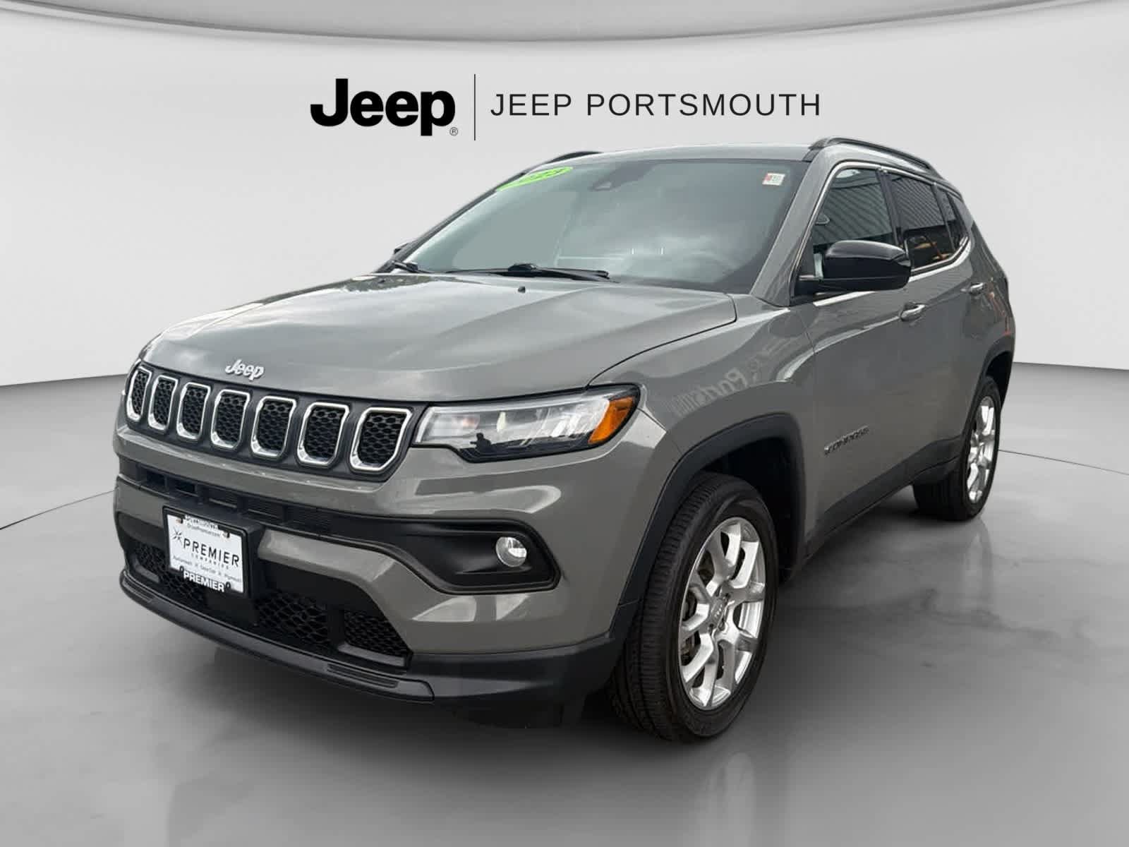 Used 2023 Jeep Compass Latitude AWD/4WD image 17