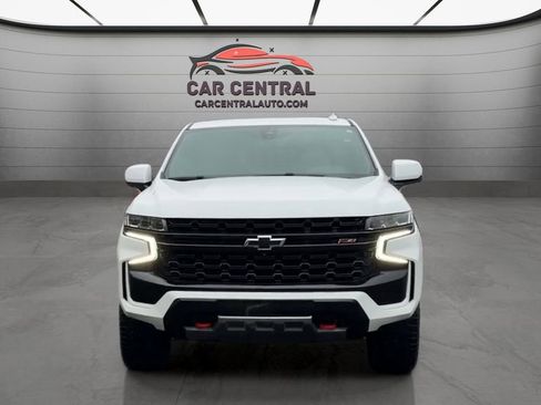 Used 2022 Chevrolet Tahoe Z71 w/ Luxury Package AWD/4WD image 8