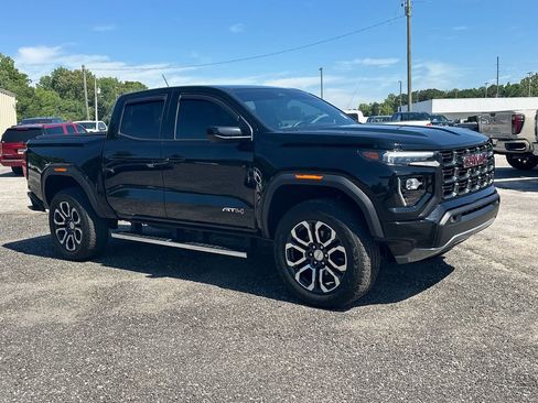 Used 2023 GMC Canyon AT4 w/ AT4 Premium Package AWD/4WD image 4