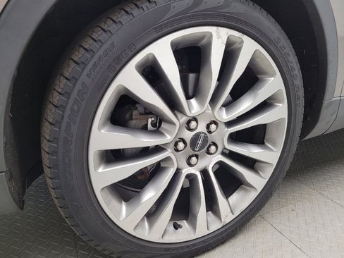 Used 2016 Lincoln MKX Reserve w/ Luxury Package AWD/4WD image 31
