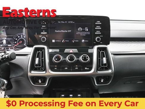 Used 2023 Kia Sorento LX FWD image 11