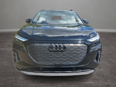 Used 2025 Audi Q4 e-tron Premium Plus image 27