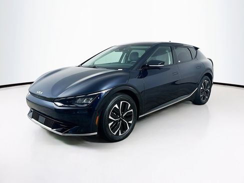 Used 2024 Kia EV6 Wind w/ Wind Technology Package AWD/4WD image 3