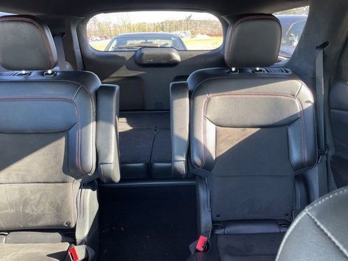 Used 2023 Ford Explorer ST-Line w/ Class IV Trailer Tow Package image 8