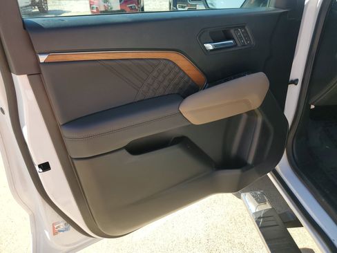 Used 2025 GMC Canyon Denali image 30