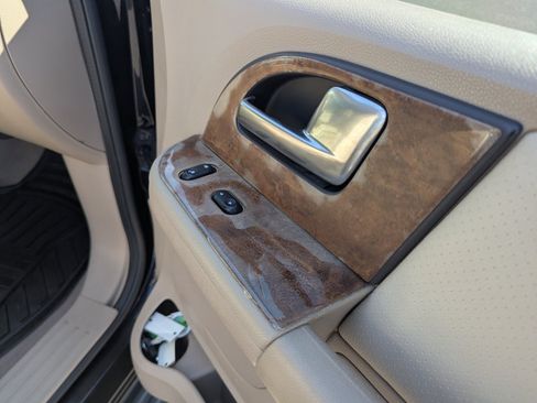 Used 2004 Ford Expedition Eddie Bauer AWD/4WD image 36