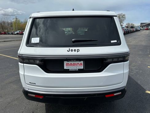 New 2026 Jeep Grand Wagoneer Limited AWD/4WD image 10