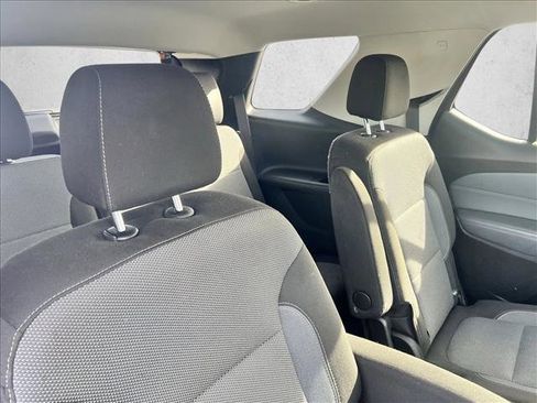 Used 2021 Chevrolet Traverse LT image 21