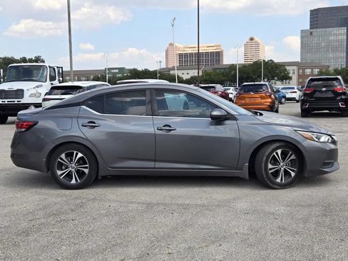 Certified 2021 Nissan Sentra SV FWD image 8