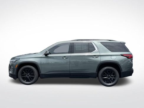 Used 2023 Chevrolet Traverse LT FWD image 2