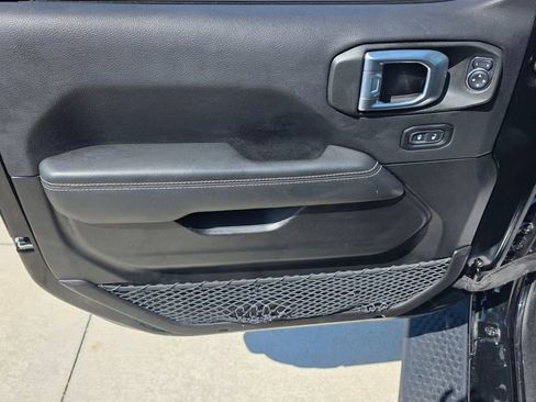 Certified 2022 Jeep Wrangler Unlimited Sahara w/ Cold Weather Group image 24