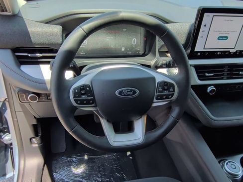 New 2026 Ford Explorer Active RWD image 16